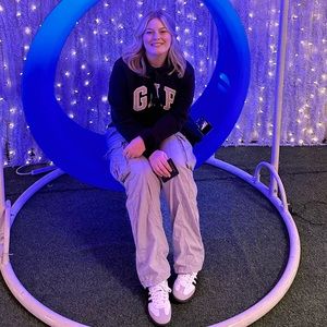 Meet your Posher, Alesha